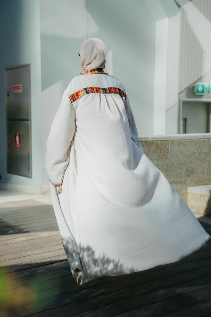 Macchiato Beige Structured Linen Abaya with Crop-Top Illusion & Broad Lace